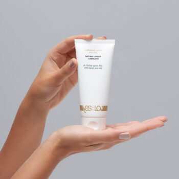 Natural Unisex lubricant with organic aloe vera - YESforLOV
